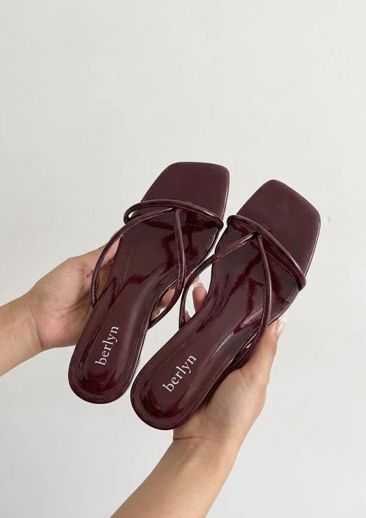 DAISY BURGUNDY
