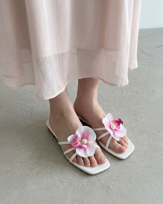 BLOOM WHITE